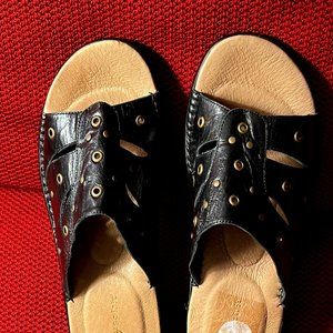 EASY SPIRIT DALILA WOMENS BLACK LEATHER SANDALS SLIDES WEDGE WITH GROMMET DETAIL